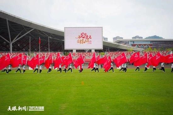 拉特克利夫计划在曼联也采用相同策略，这不仅仅是为削减成本，也是因为他相信减少人数可以建立更高水平的问责制和更明确的目标。